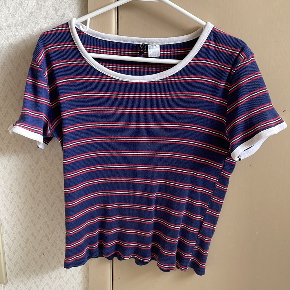H&M | Divided red blue and white ribbed stripe short sleeve top size large